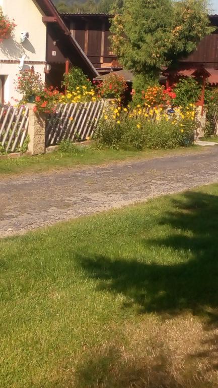 U Tri Kocek Hotell Jablonné v Podještědí Exteriör bild